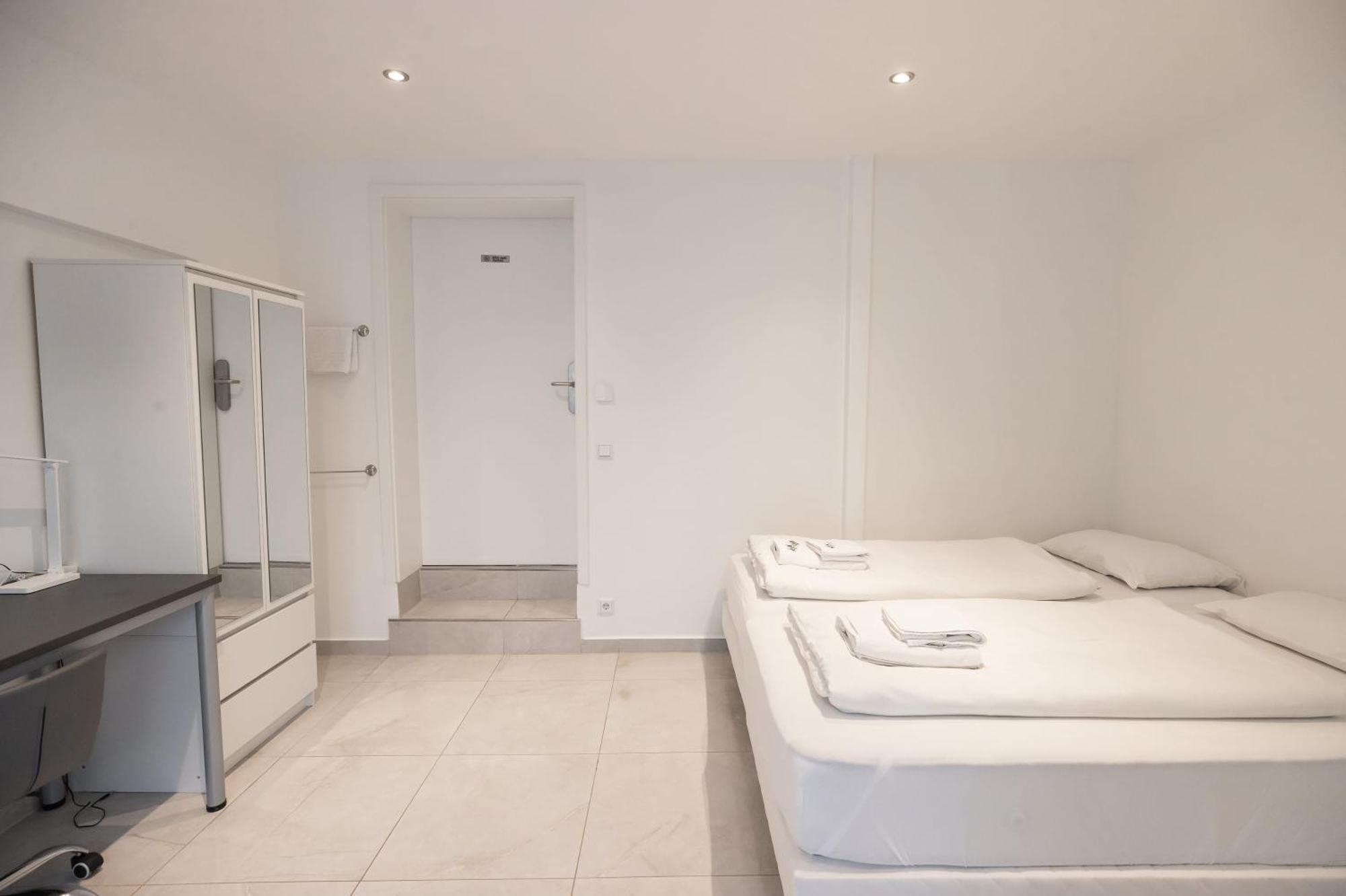By Staystay I 24 Check-in Guest house